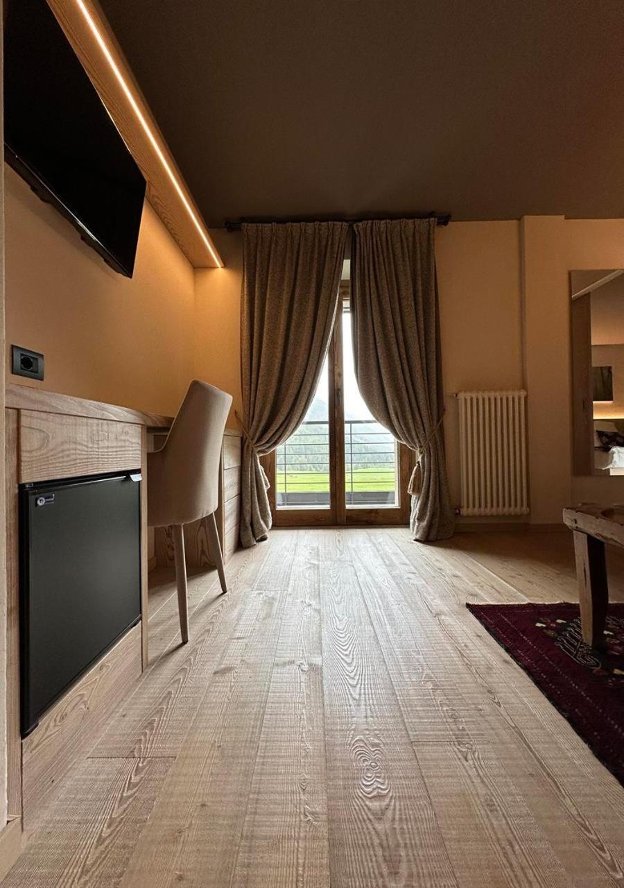 La Madonnina Del Gran Paradiso Wellness Hotel Когне Екстериор снимка