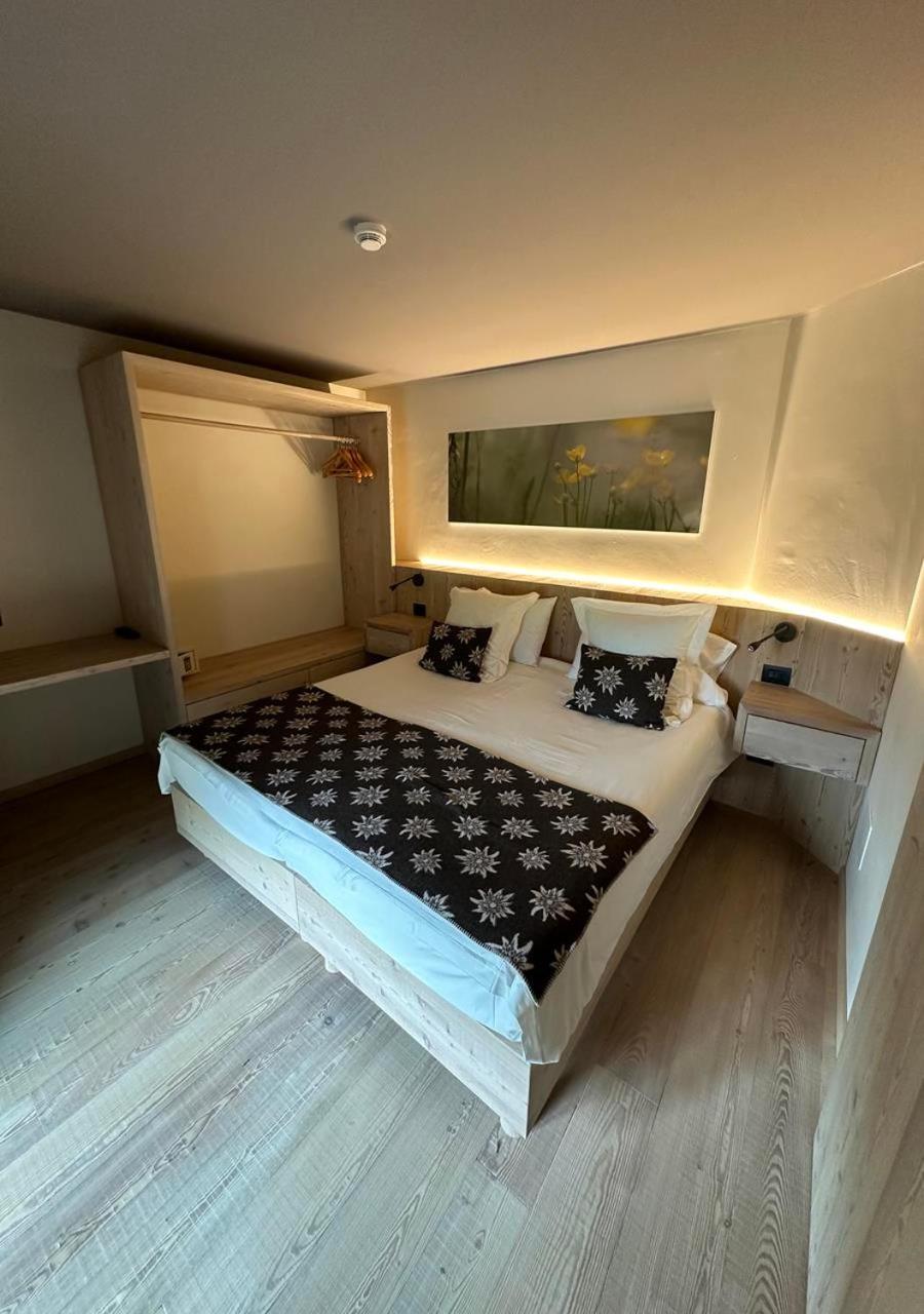 La Madonnina Del Gran Paradiso Wellness Hotel Когне Екстериор снимка