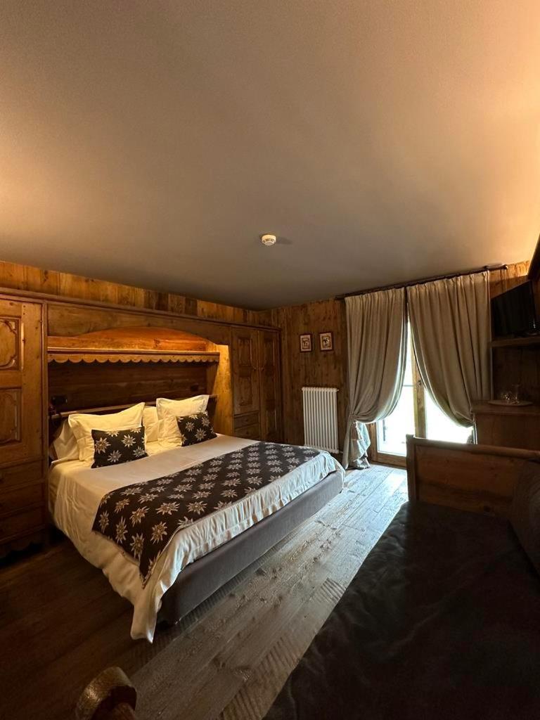 La Madonnina Del Gran Paradiso Wellness Hotel Когне Екстериор снимка