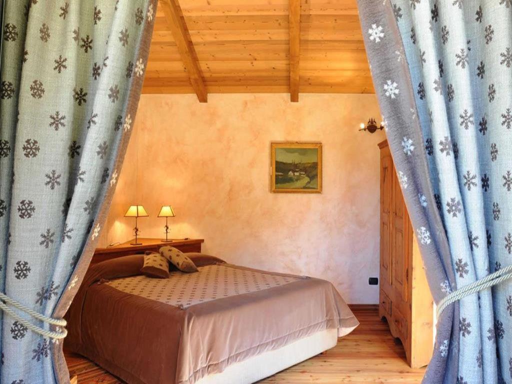 La Madonnina Del Gran Paradiso Wellness Hotel Когне Екстериор снимка