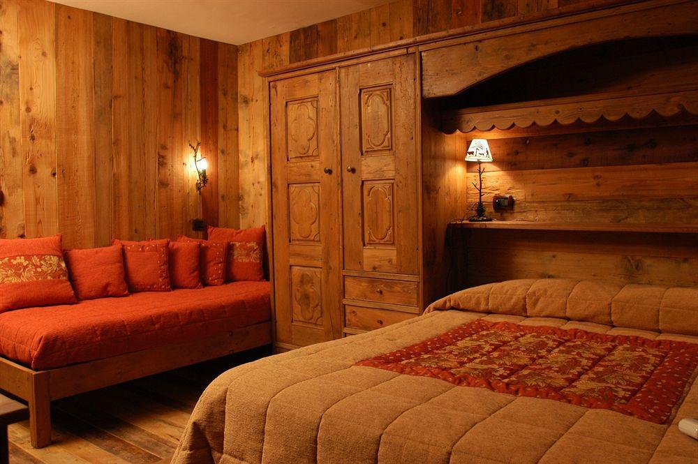 La Madonnina Del Gran Paradiso Wellness Hotel Когне Екстериор снимка
