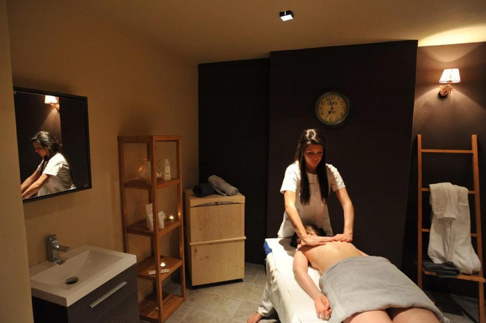 La Madonnina Del Gran Paradiso Wellness Hotel Когне Екстериор снимка